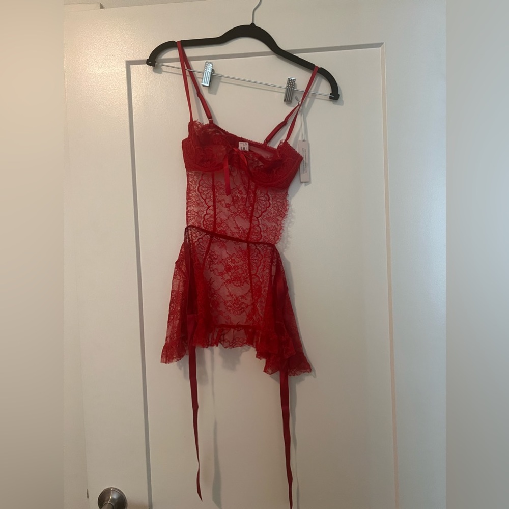 Victoria’s Secret Red lace 2 piece lingerie XS/XP